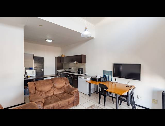 2 BEDROOM SECTIONAL TITLE FOR SALE IN GREENSTONE HILL